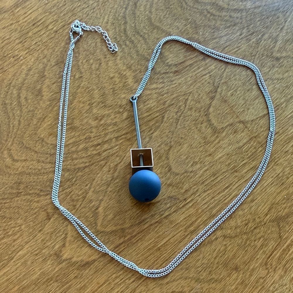 Contemporary necklace